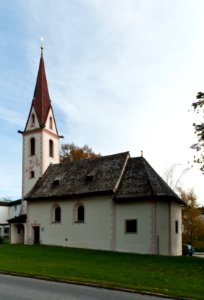 Wiesenhof-Kapelle hoch