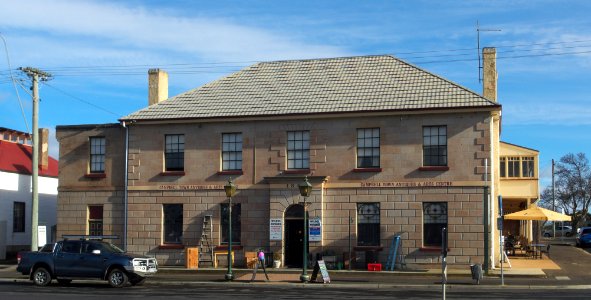 Wildes Antiques, Campbell Town 20190726-003