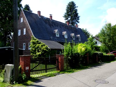 Wilhelm-Busch-Straße 43, 45