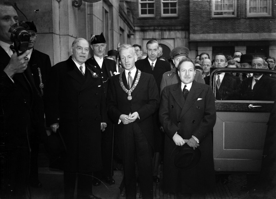 William Lyon Mackenzie King, minister-president van Canada, bij het Stadhuis te , Bestanddeelnr 902-4557