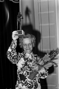 Wilhelmina Druckerprijs uitgereikt in concertgebouw te Amsterdam, mevrouw C.H. , Bestanddeelnr 926-1768