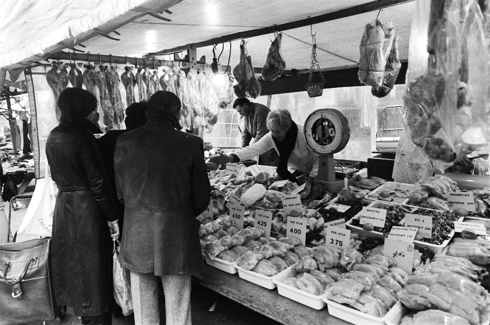 Wildverkoop in Amsterdam ( Albert Cuyp ), Bestanddeelnr 930-0570
