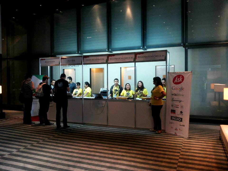 Wikimania 2015-Thursday-Registration desk (2)