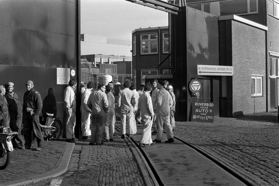 Wilde stakingen na stakingsverbod voor NVV-industriebond stakende arbeiders bij, Bestanddeelnr 925-3620