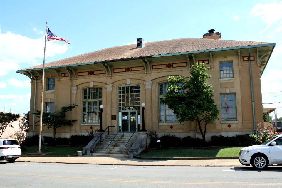 Wilbur Mills Court Building in Searcy, Arkansas