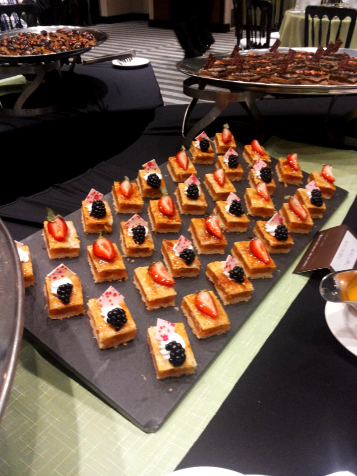Wikimania 2015-Thursday-Food for hungry Hackathon people (13)