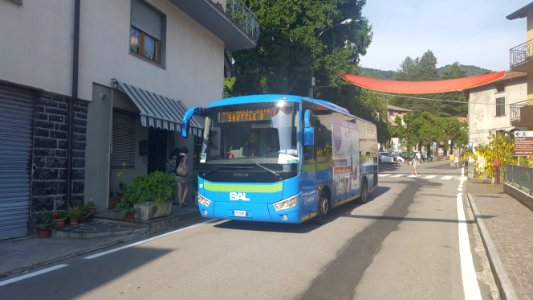 Wikimania 2016-Shuttlebus D-one of the 4 shuttle buses