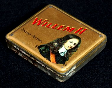 Willem II Entre-Actos sigarenblikje, foto 2