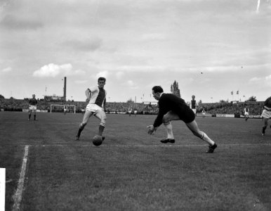 Willem II tegen Ajax 0-1. Piet Keizer (Ajax), Bestanddeelnr 913-0195