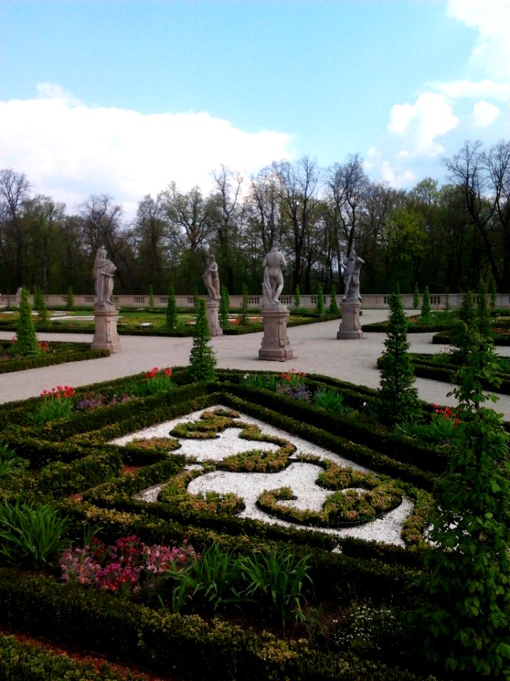 Wilanów Garden parterre 05