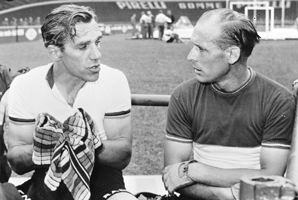 Wereldkampioenschap wielrennen Milaan (r), Derksen (l) Van vliet, Bestanddeelnr 907-3034 (cropped)