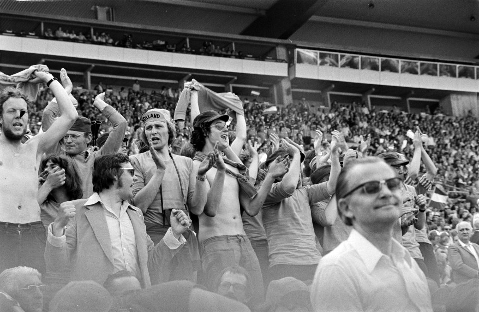 Wereldkampioenschap voetbal 1974 Nederland tegen Uruguay 2-0 supporters, Bestanddeelnr 927-2610