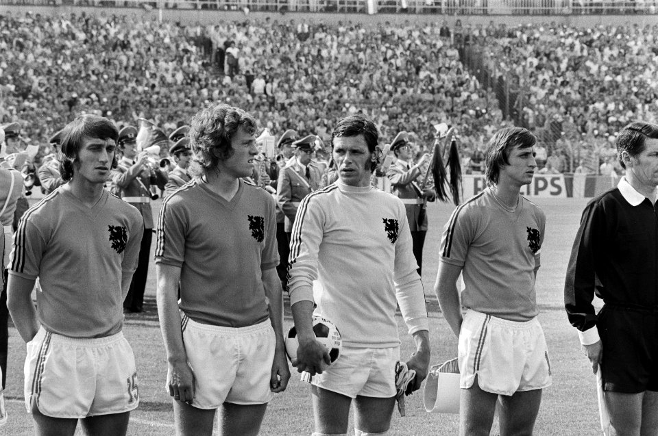Wereldkampioenschap voetbal 1974 Nederland tegen Uruguay 2-0 nr. 17 scheidsrec, Bestanddeelnr 927-2605