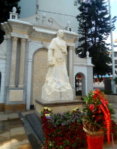 Wenchang City statue of Soong Ching-ling - 01