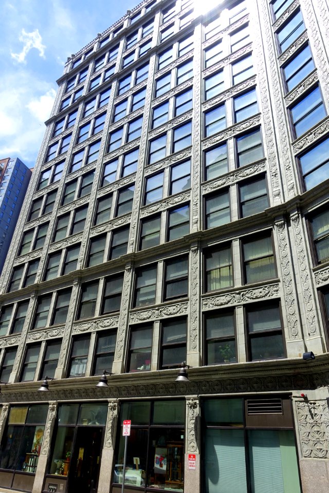 Wendell Phillips Building (Chauncy House), built 1922, architect Clinton J. Warren - 115-119 Chauncy Street, Boston, MA - DSC06653
