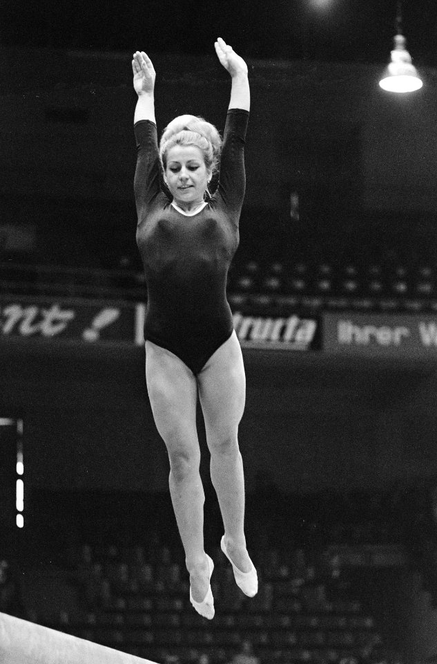 Wereldkampioene van 1965, Vera Caslavska uit Tsjechoslowakije in aktie, Bestanddeelnr 919-5865