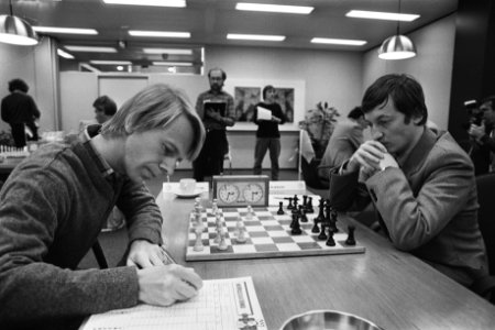 Wereldkampioen Karpov (r) tegen Andersson, Bestanddeelnr 932-7314