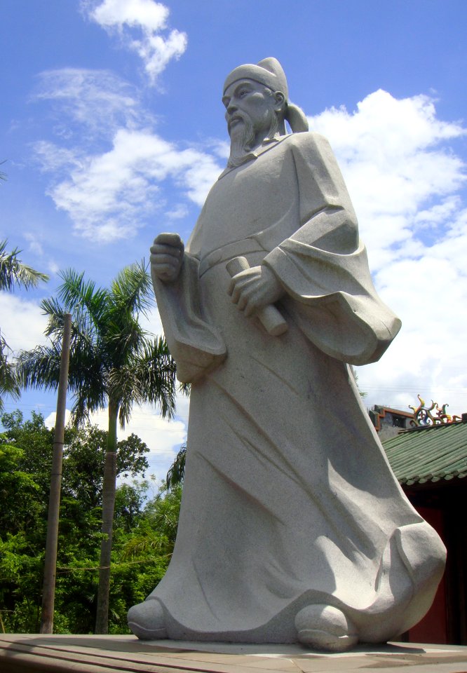 Wei Zhiyi statue in Hainan - 01