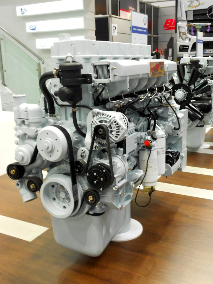 Weichai WP 12NG. 6 cylinders truck engine. Spielvogel