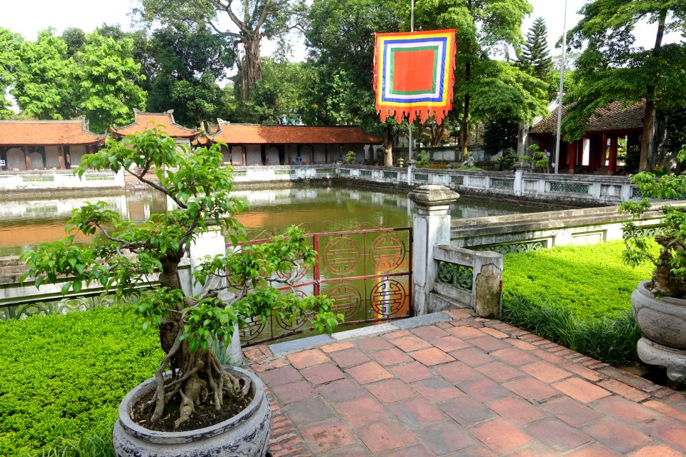 Well of Heavenly Clarity - Temple of Literature, Hanoi - DSC04565