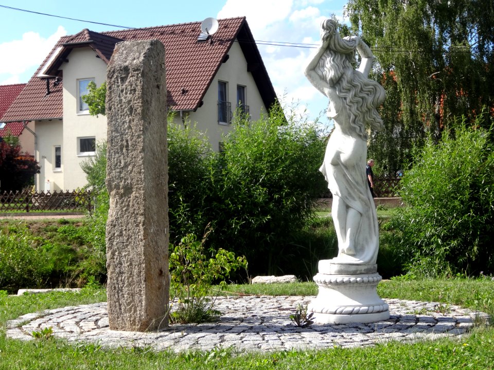 Weiße Frau vom Dornheimer Gut 2