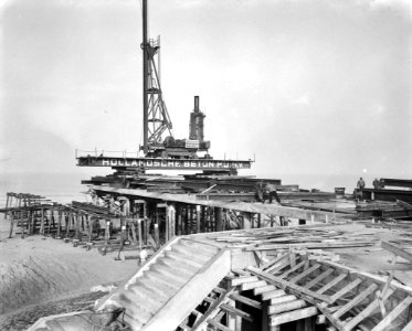 Werkzaamheden aan de nieuwe pier te Scheveningen, Bestanddeelnr 910-9946