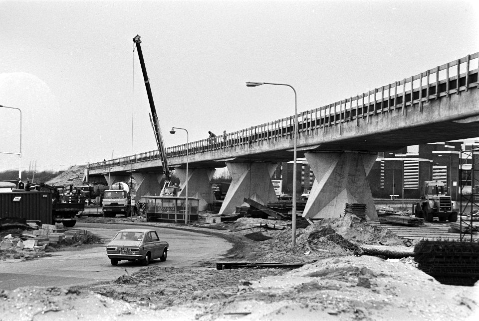 Werkzaamheden aan Hemspoorviaduct over Basisweg in Amsterdam wat deel zal maken , Bestanddeelnr 931-3291
