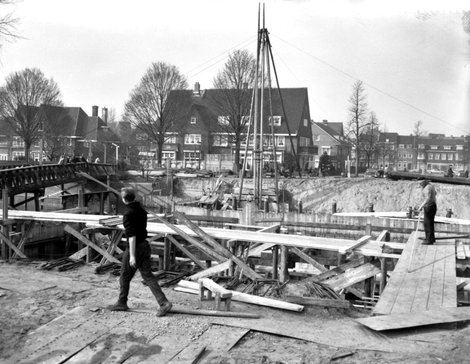 Werkzaamheden aan brug bij Diepenbrockstraat, Bestanddeelnr 910-1891