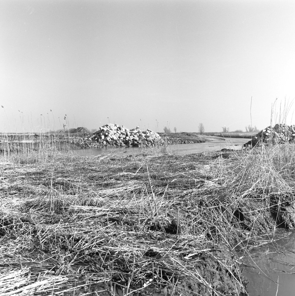 Werkzaamheden, overzichten, keien, riet, Bestanddeelnr 253-7691
