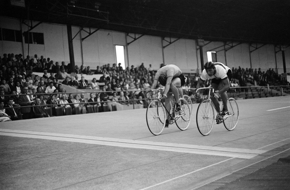 Wereldkampioenschappen wielrennen te Rocourt amateur sprinters Finish van Piet , Bestanddeelnr 915-3954