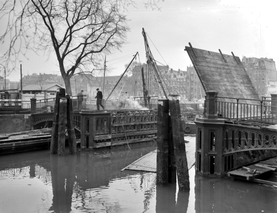 Werkzaamheden aan de brug over de Nieuwe Prinsengracht, Bestanddeelnr 910-1752