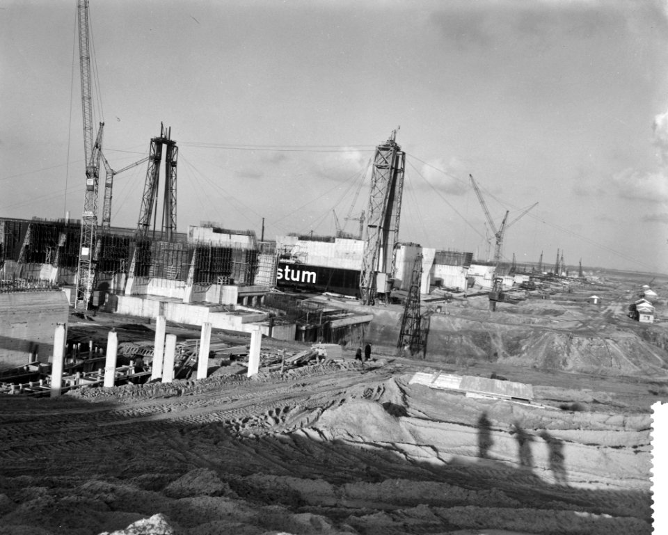 Werkzaamheden aan deltawerken in het Haringvliet, Bestanddeelnr 911-8245