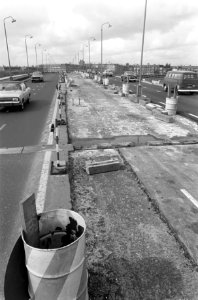 Werkzaamheden aan de Utrechtsebrug te Amsterdam, Bestanddeelnr 922-3036