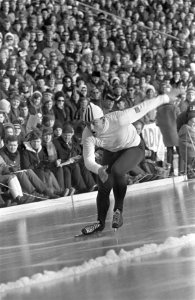 Wereldkampioenschappen schaatsen in Oslo, Stiansen (Noorwegen) in aktie, Bestanddeelnr 920-0661