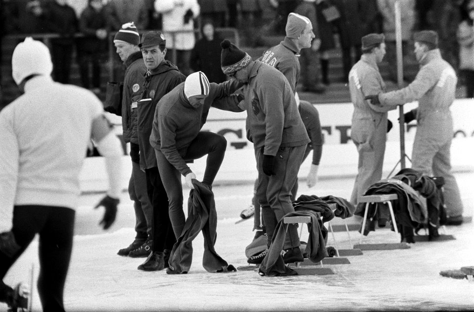 Wereldkampioenschappen schaatsen te Goteborg. Nummers 16.17 Jan Bols, Bestanddeelnr 921-1160