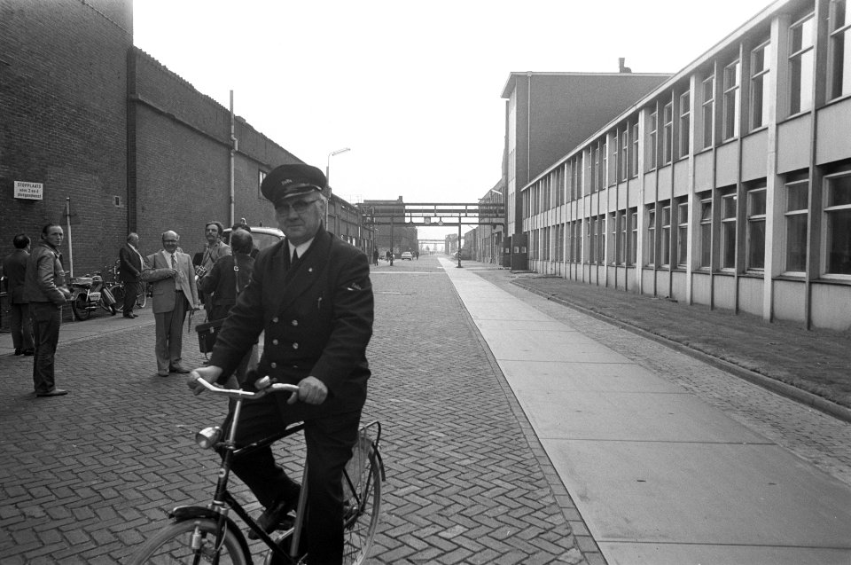 Werknemers hebben ENKA Breda bezet, Bestanddeelnr 925-8929