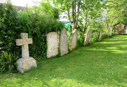 Wellow Baptist Church, Main Road (B3401), Wellow (May 2016) (Graveyard)