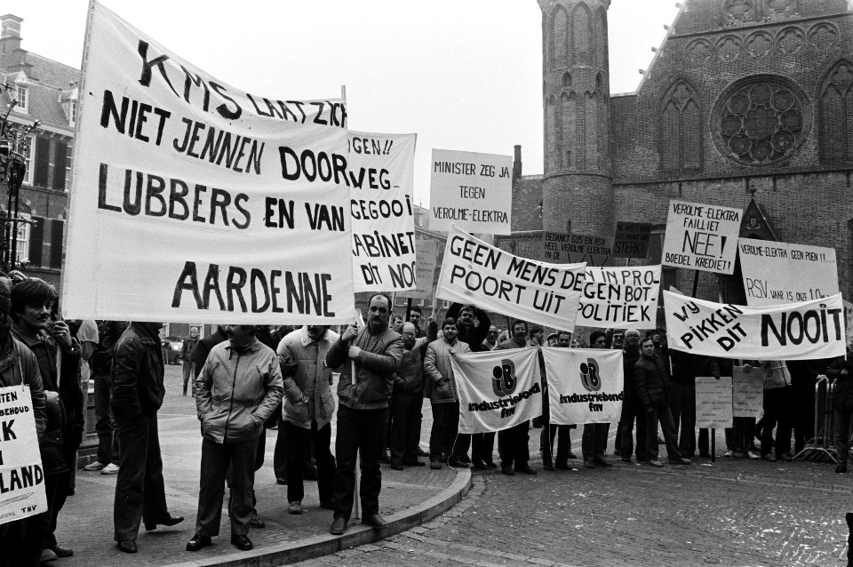 Werknemers, betogingen, spandoeken, scheepswerven, machinefabrieken, bedrijfsslu, Bestanddeelnr 932-4980