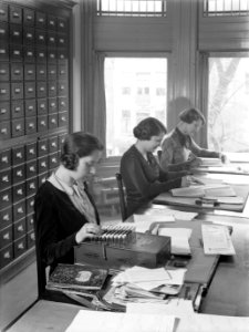 Werkkamer van de administratie in het gebouw op Keizersgracht 174-176 te Amsterd, Bestanddeelnr 189-1303