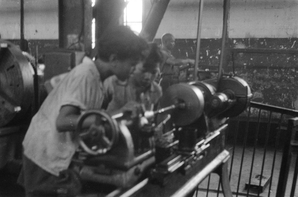 Werkplaats. Metaalmachine, Bestanddeelnr 383-4-2