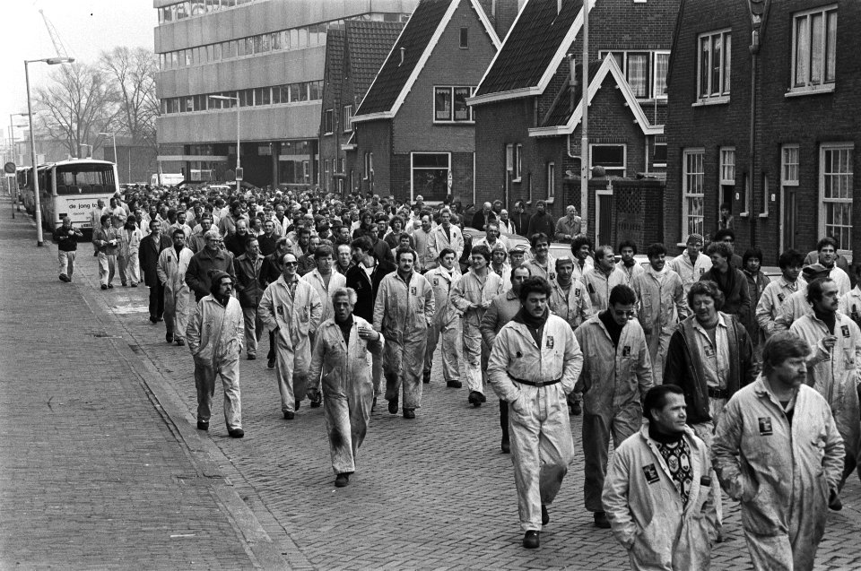 Werkonderbreking bij Rotterdamse Droogdok Maatschappij (Rotterdam) tegen verlagi, Bestanddeelnr 931-9527