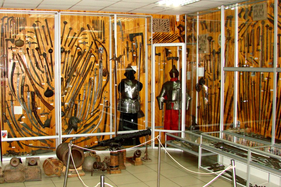 Weapon history museum 39