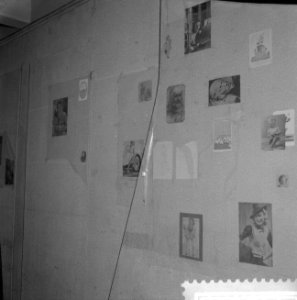 Wederopenstelling van het gerestaureerde Anne Frankhuis de kamer van Anne Frank, Bestanddeelnr 911-2117 photo