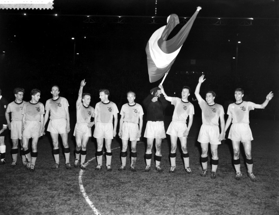 Wedstrijd om de Europabeker Wismut tegen Young Boys 1-2 het Olympischstadion te , Bestanddeelnr 910-2558