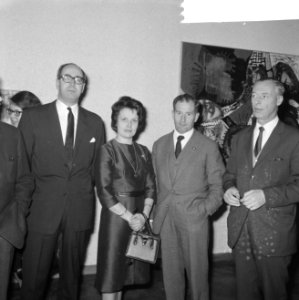 Wedgwoodprijs 1966 voor K. van Bohemen , hier voor zijn schilderstuk in Fodor Mu, Bestanddeelnr 918-6759