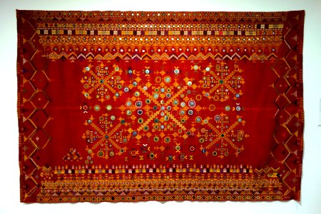Wedding shawl (odhani), Barmer, Rajasthan, India, view 1, mid 20th century, cotton, silk, glass mirrors - Textile Museum of Canada - DSC00982
