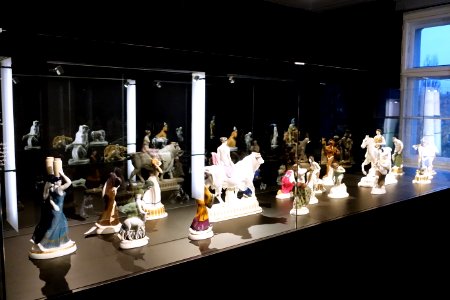 Wedding Procession for Prussian Crown Prince Wilhelm to Duchess Cecilie of Mecklenburg-Schwerin, designed by Adolf Amberg, KPM, c. 1905, porcelain, view 1 of 8 - Bröhan Museum, Berlin - DSC04114