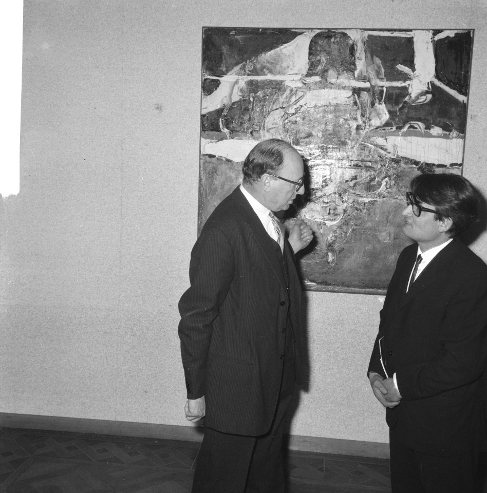 Wedgwoodprijs 1966 voor K. van Bohemen , hier voor zijn schilderstuk in Fodor Mu, Bestanddeelnr 918-6758