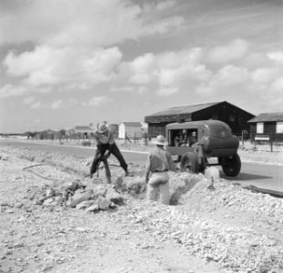 Wegenbouw en aanleg van waterleiding op Bonaire, Bestanddeelnr 252-8350