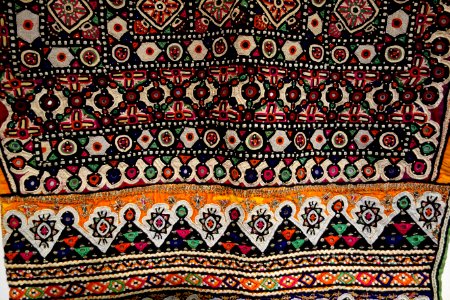 Wedding blouse (cholo), Lohana community, Hyderabad, Sindh, Parkistan, view 2, early to mid 20th century, cotton, silk, glass mirrors, metal sequins - Textile Museum of Canada - DSC00988